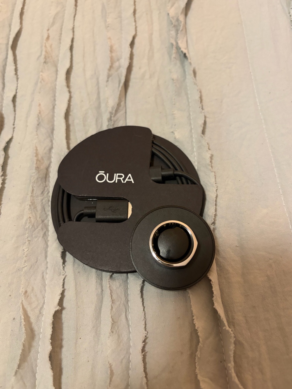 Oura Gen 3 Ring and Charger for parts or sizing